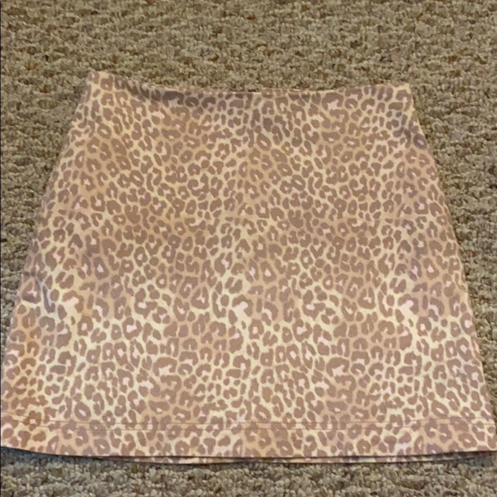pink/beige cheetah skirt
